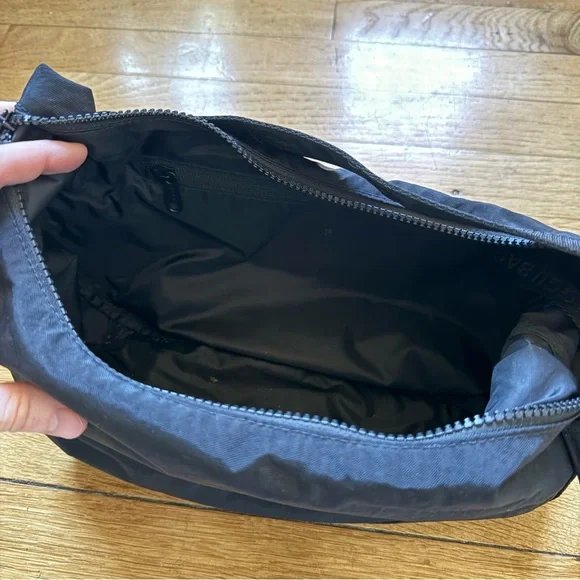 BAGGU Medium Nylon Crescent Bag - Picture 10 of 10